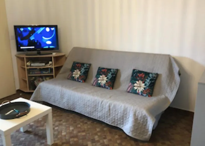 Apartmán T1 Comfort With Parking And Garden